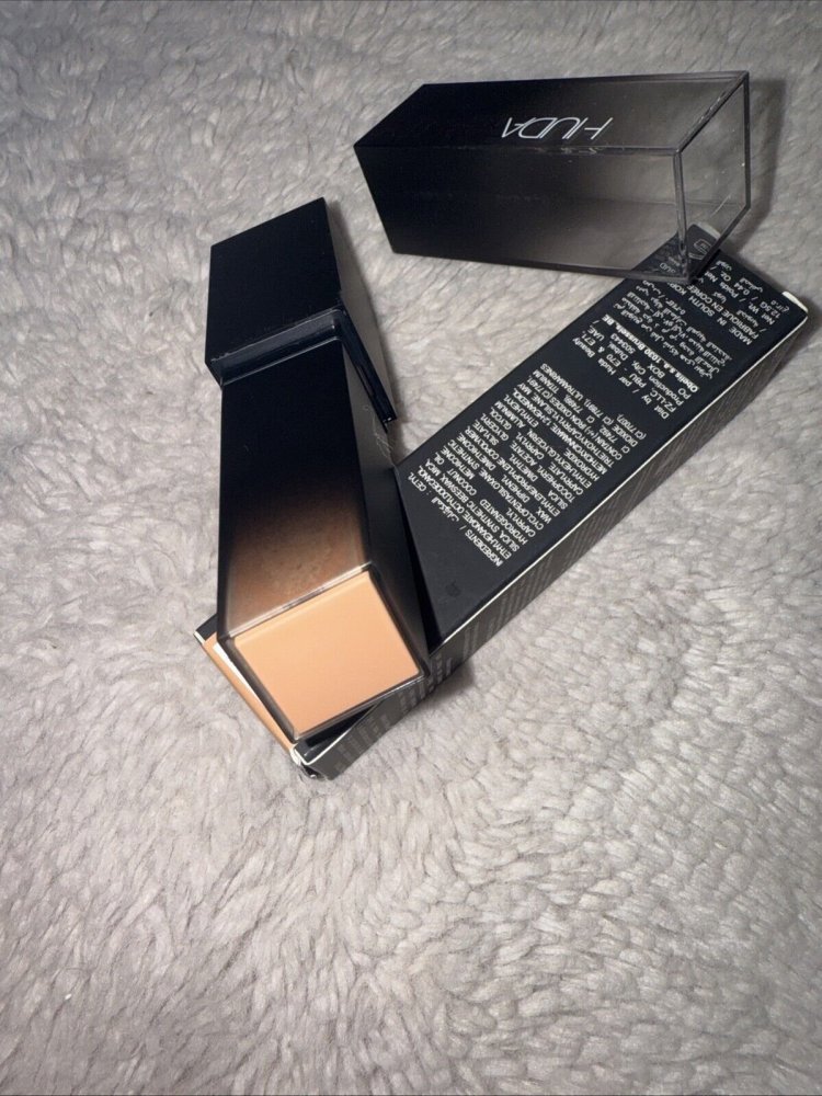 Huda Beauty Huda Beauty, FauxFilter, Foundation Stick, 315B, Short Cake, 12.5 g For Women