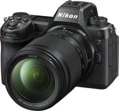Nikon Z6 III + 24-200 mm Obudowa bezlusterkowca 24,5 MP CMOS 6048 x 4032 px Čierny (VOA130K003)
