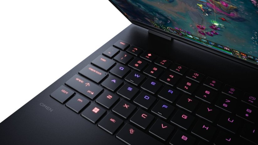 HP Notebook/Notebook AMD Ryzen 5 38,9 cm (15.3") 2.5K 16 GB DDR5-SDRAM NVIDIA GeForce RTX 5050 Wi-Fi 7 (802.11be) Windows 11 Home AI PC Čierny (DG3X6EA)