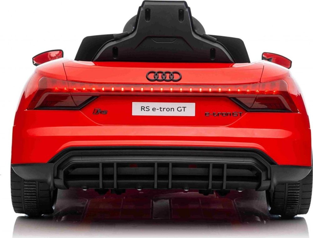 Triton Audi RS E-Tron GT na akumulátor Červený + Pilot + Napęd 4x4 + Radio MP3 + LED + EVA